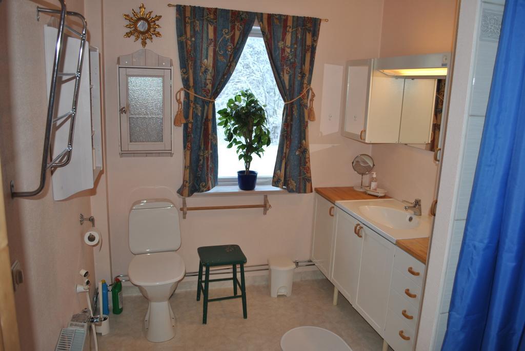 Villa Orsastuguthyrning-Oljonsbyn Habitación foto