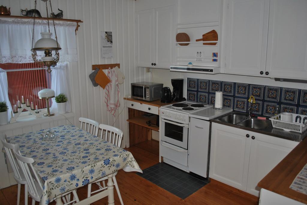 Villa Orsastuguthyrning-Oljonsbyn Habitación foto